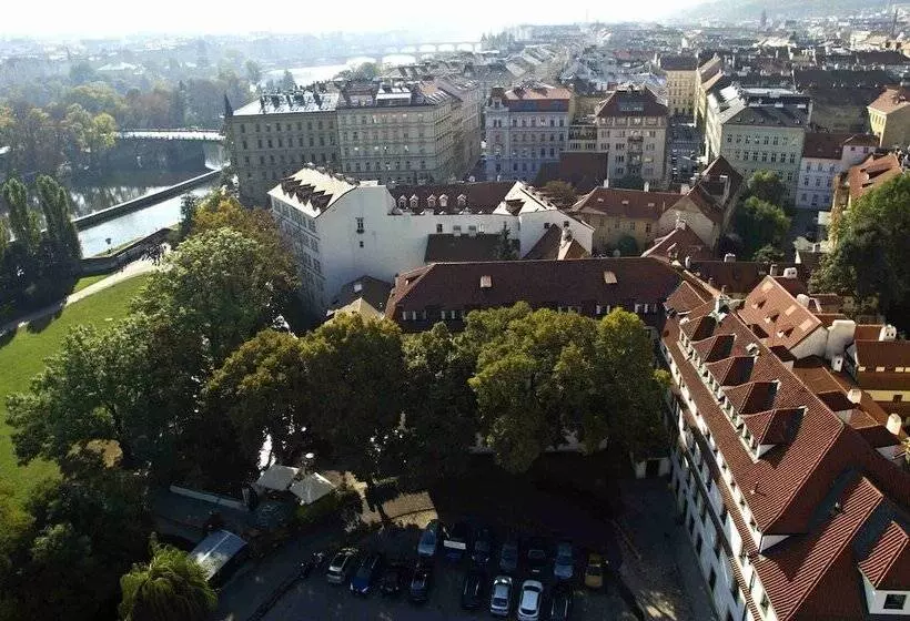 Pytloun Old Armoury Hotel Prague, Stará Zbrojnice