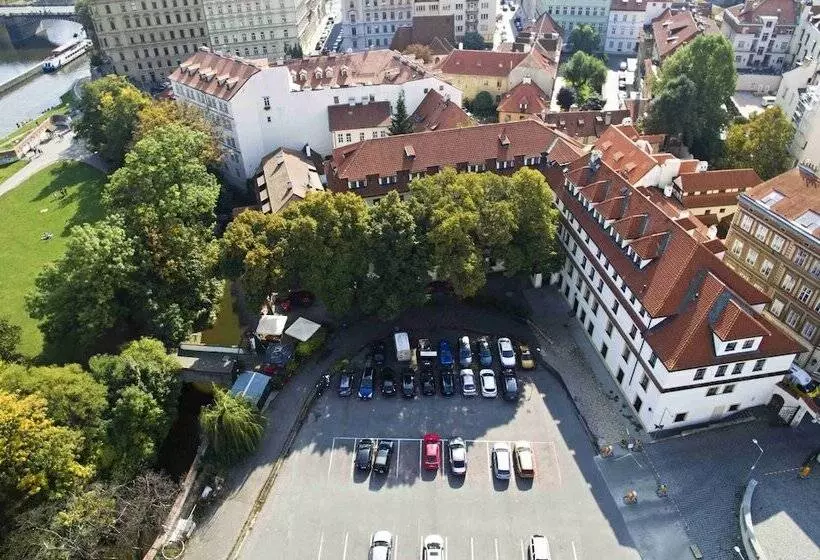 Pytloun Old Armoury Hotel Prague, Stará Zbrojnice