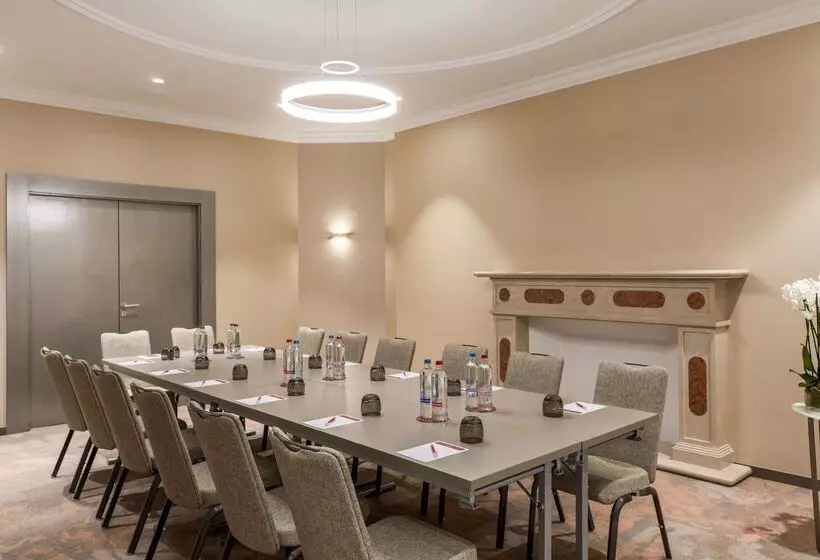 Отель NH Collection Brussels Grand Sablon