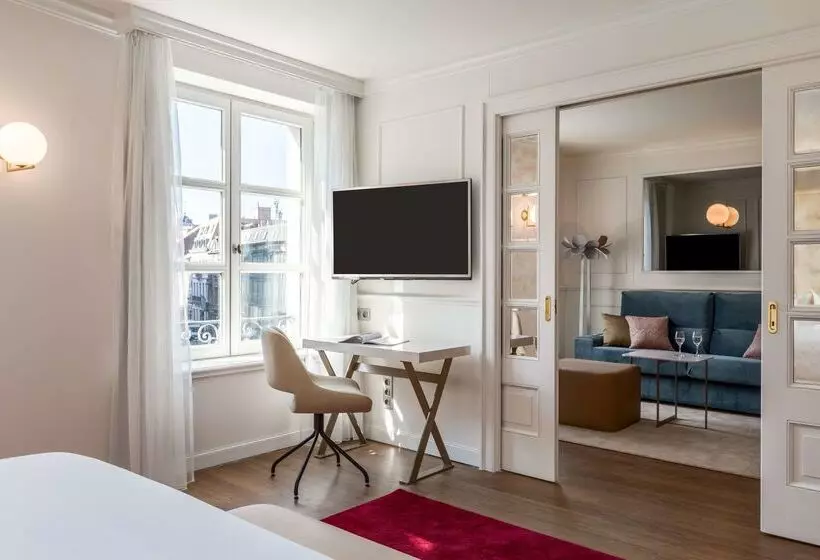 Отель NH Collection Brussels Grand Sablon