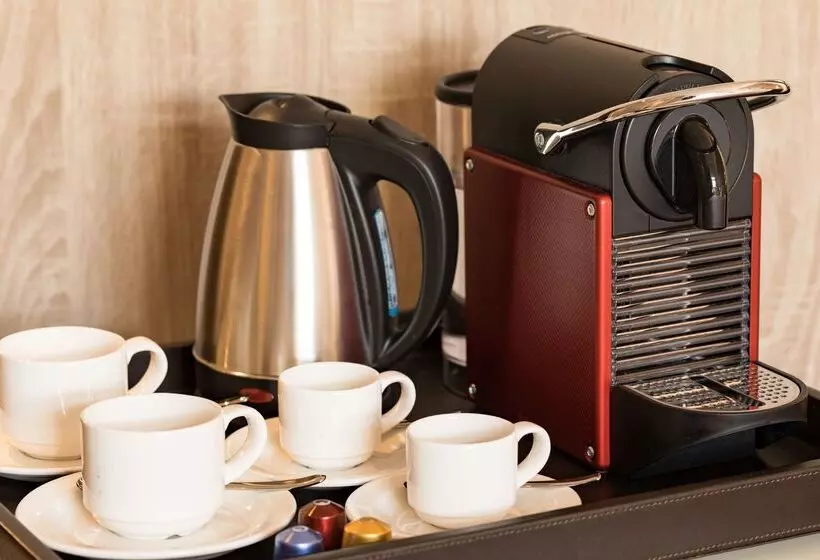 Отель NH Collection Brussels Grand Sablon