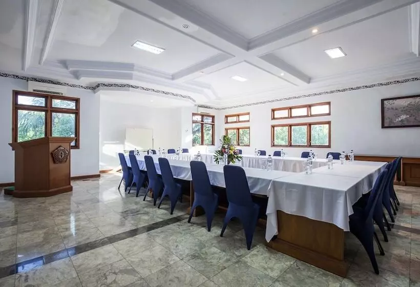 Vila Shanti Beach Front Hotel Sanur