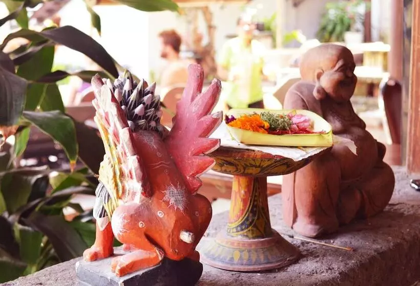 فندق Balisani Padma