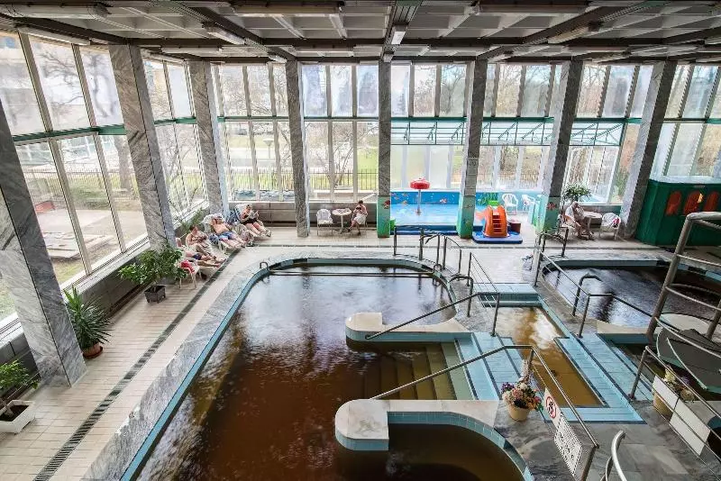 בית מלון כפרי Barátság