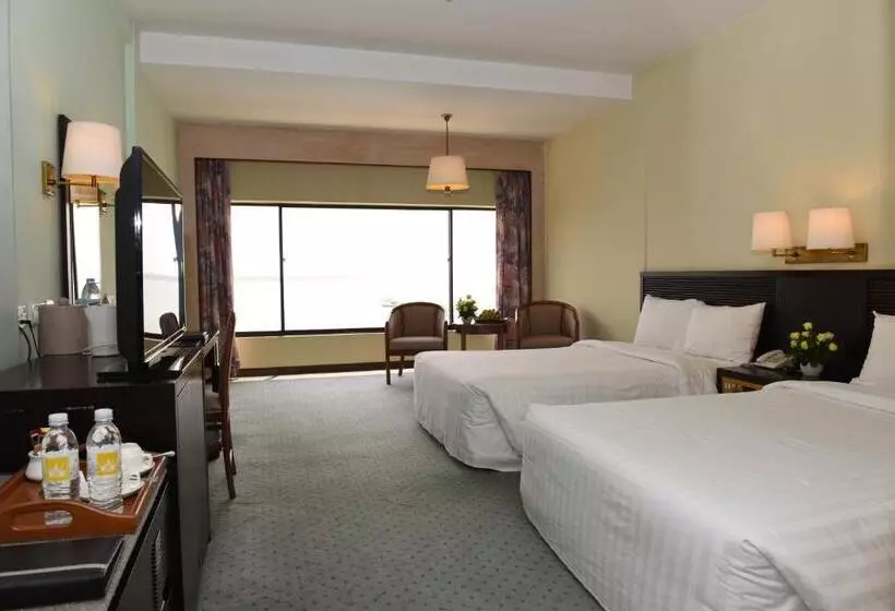 בית מלון כפרי Cambodiana