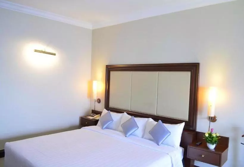 בית מלון כפרי Cambodiana