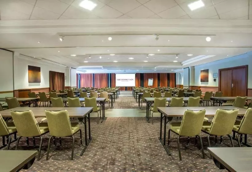 هتل Crowne Plaza Amsterdam Schiphol, An Ihg