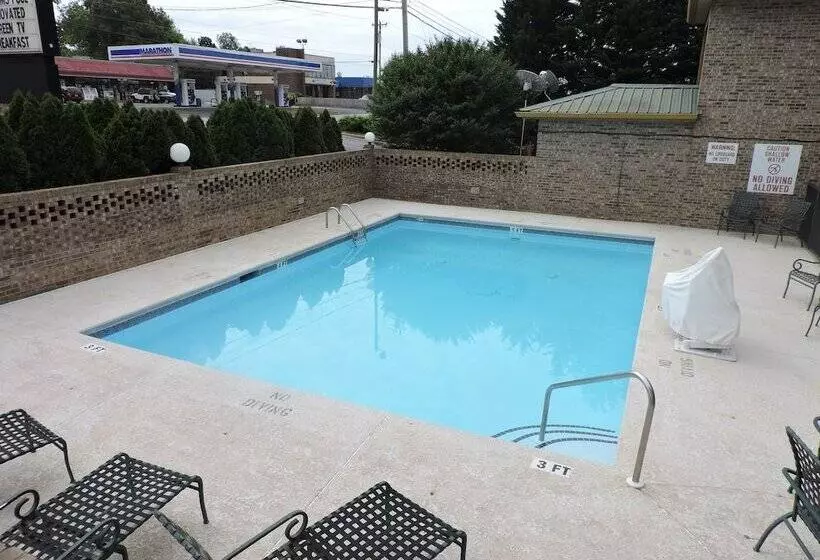 Hotel Days Inn By Wyndham Conoverhickory