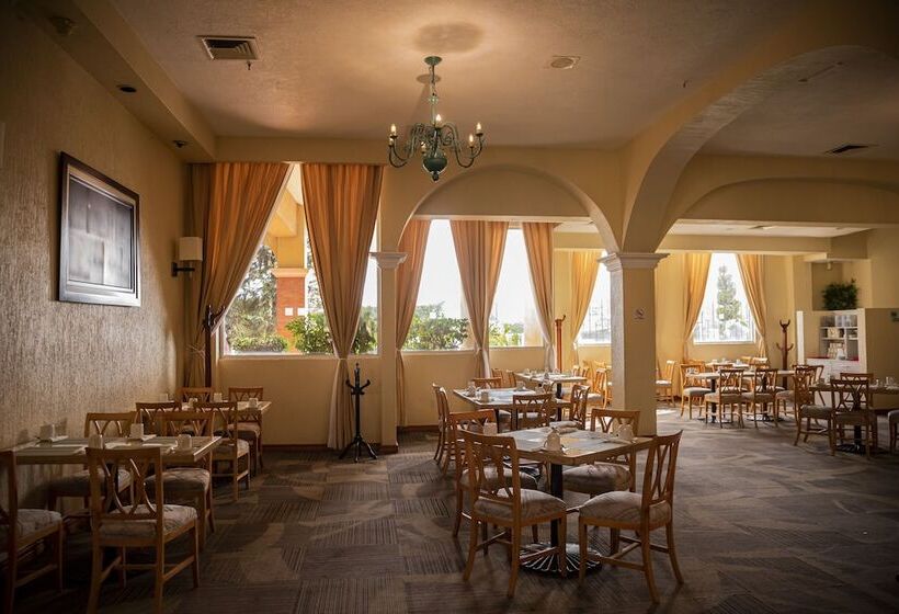 בית מלון כפרי Holiday Inn La Piedad, An Ihg