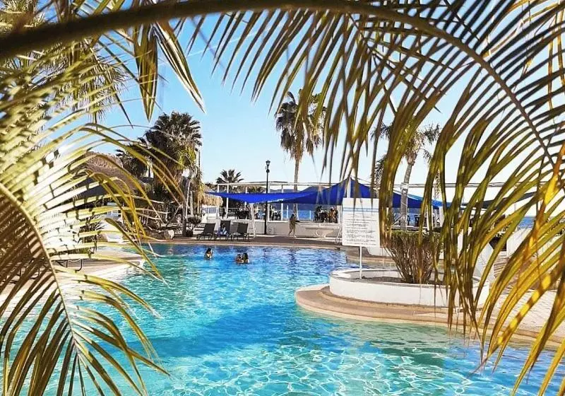 渡假胜地  San Carlos Plaza