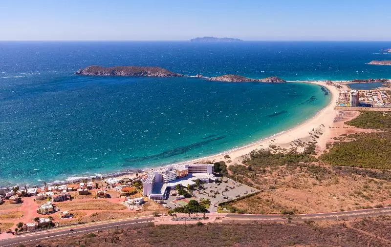 渡假胜地  San Carlos Plaza