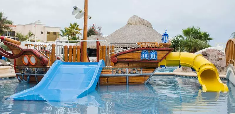 渡假胜地  San Carlos Plaza