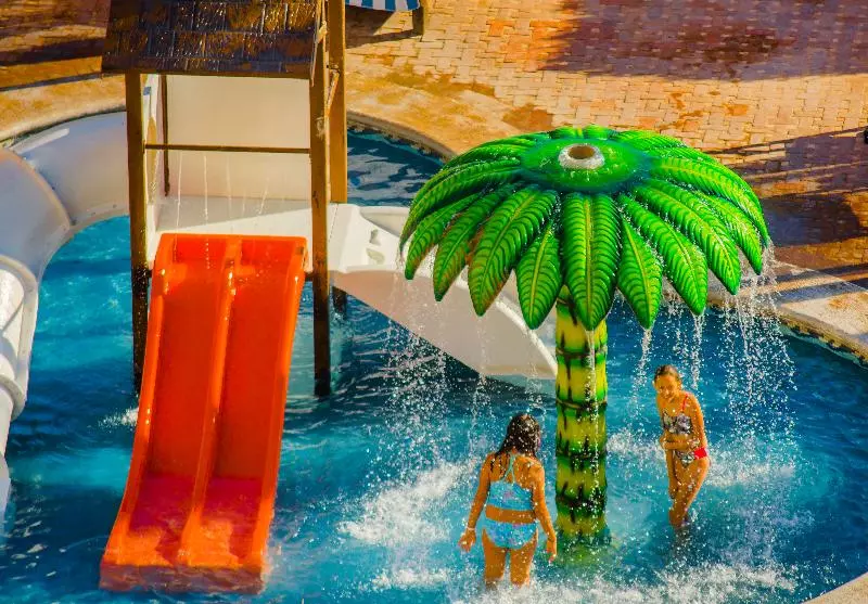 渡假胜地  San Carlos Plaza