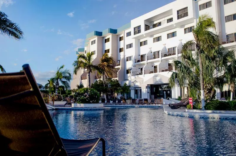 渡假胜地  San Carlos Plaza