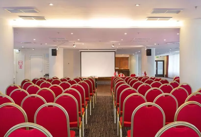 Azimut Hotel Olympic Moscow