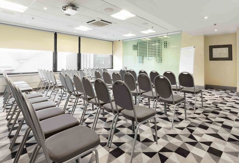 Azimut Hotel Olympic Moscow