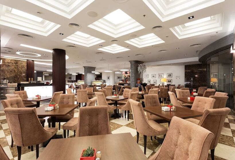 Azimut Hotel Olympic Moscow