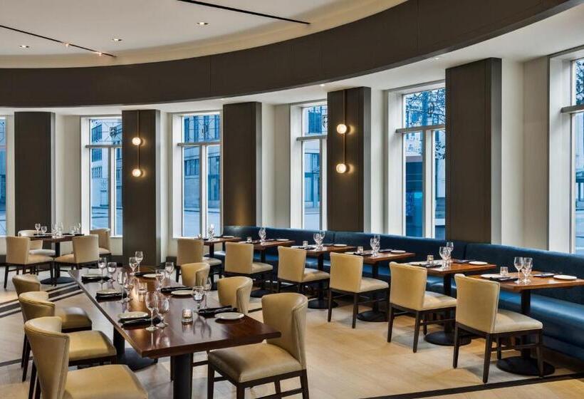 هتل Crowne Plaza Cleveland At Playhouse Square, An Ihg