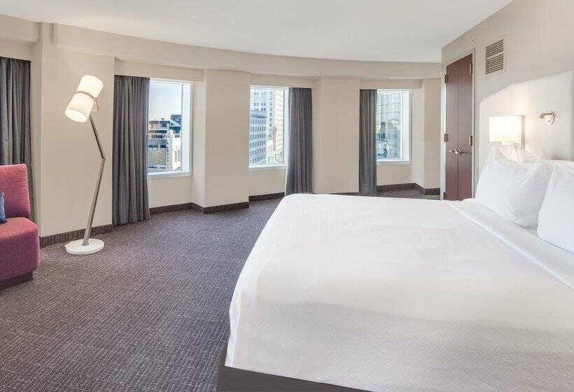 هتل Crowne Plaza Cleveland At Playhouse Square, An Ihg