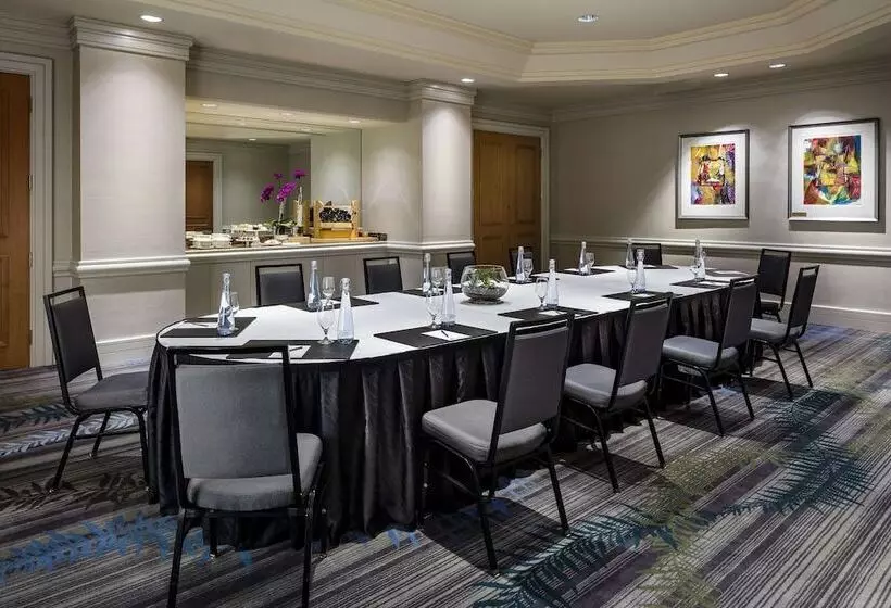 فندق Fairmont Waterfront