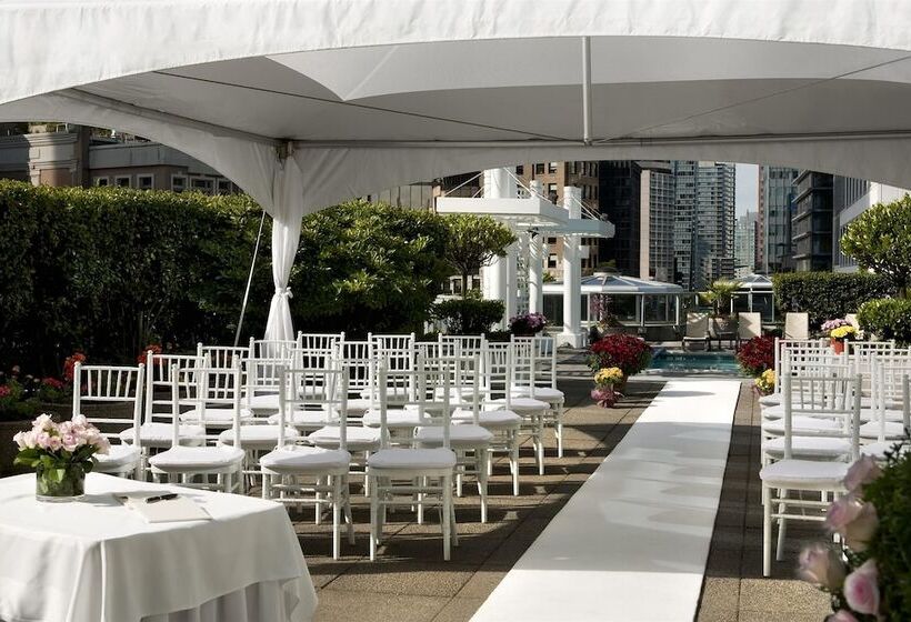 בית מלון כפרי Fairmont Waterfront