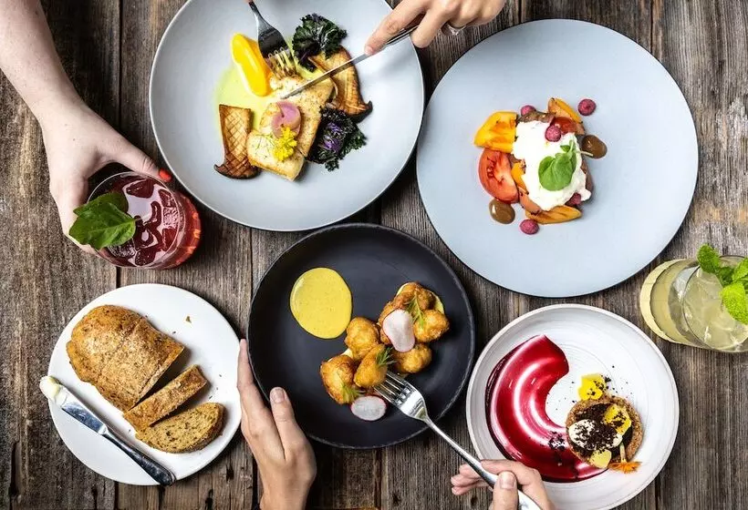 فندق Fairmont Waterfront