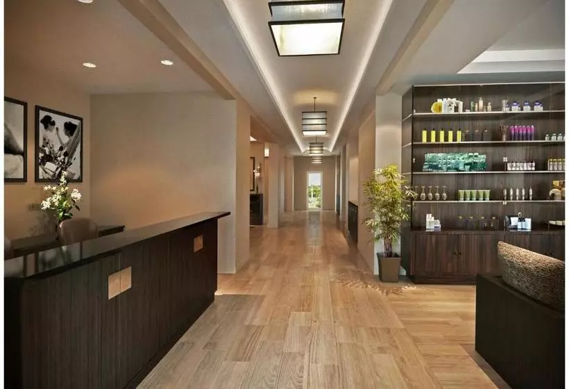 Hotel Fisher Island Club And Resort