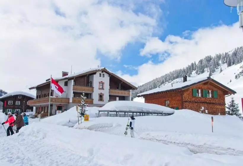 ホテル Gasthaus & Pension Alphorn