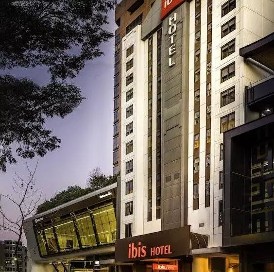 Ibis Melbourne Hotel And Apartments