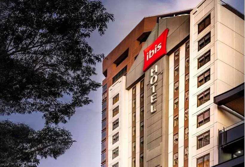 Ibis Melbourne Hotel And Apartments