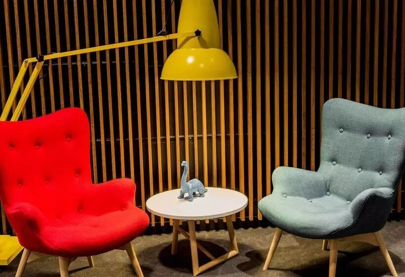 Ibis Melbourne Hotel And Apartments