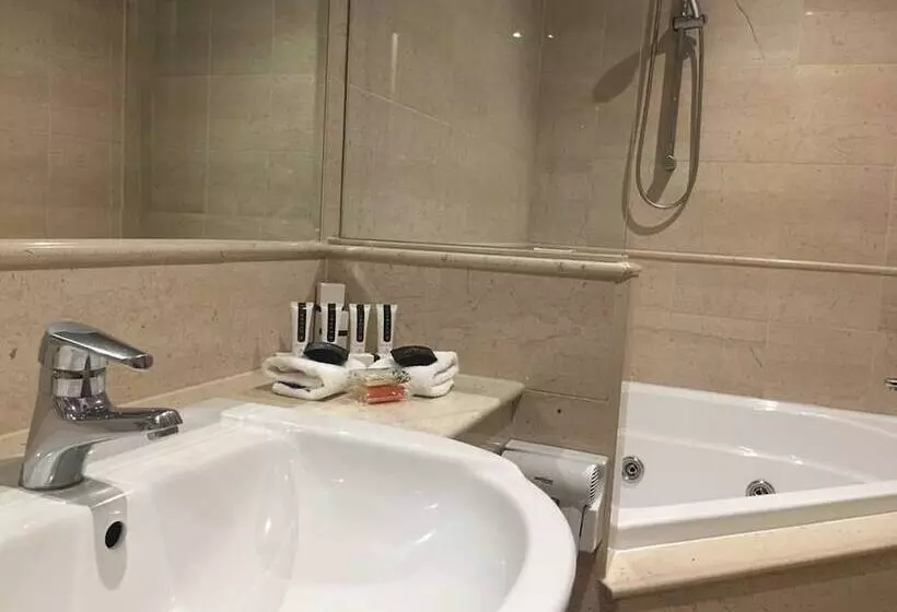 Kimberley Gardens Hotel, Serviced Apartments And Serviced Villas