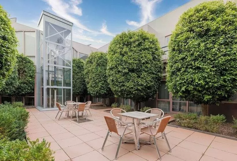 Kimberley Gardens Hotel, Serviced Apartments And Serviced Villas