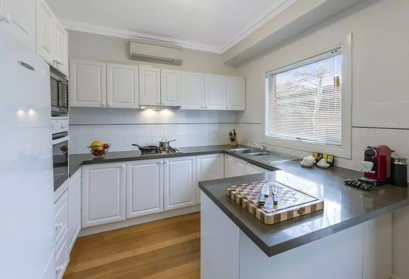 Kimberley Gardens Hotel, Serviced Apartments And Serviced Villas