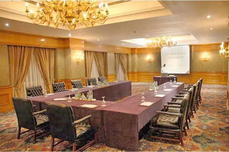 Отель Le Méridien Pyramids  & Spa