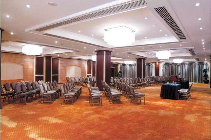 Отель Le Méridien Pyramids  & Spa