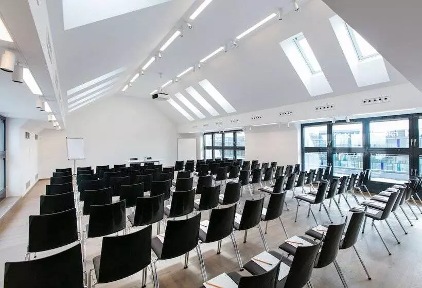 Arcotel Donauzentrum Wien