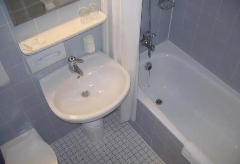 Отель Am Bahnhof