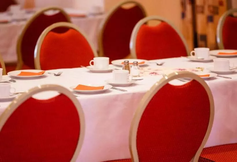 Отель Am Bahnhof