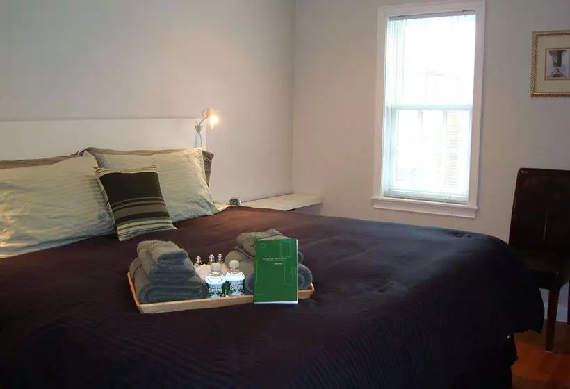 ホテル Cambridge House Inn