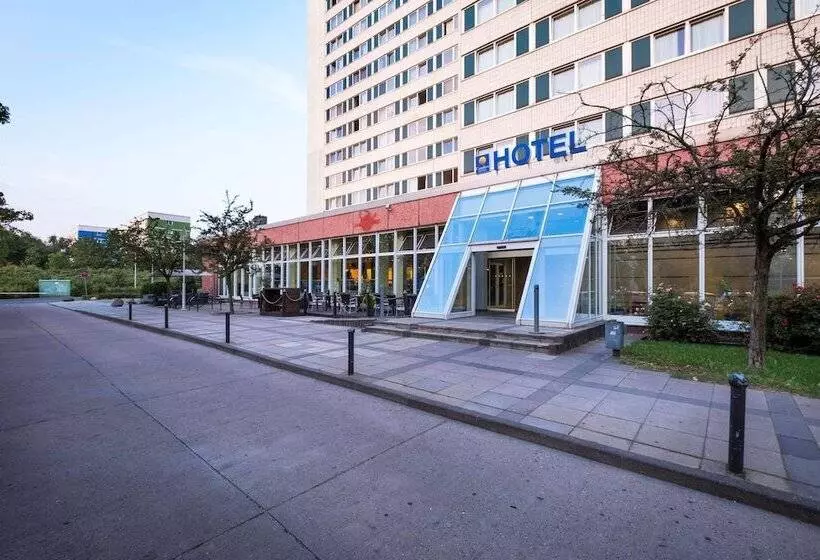 هتل Berlin Lichtenberg