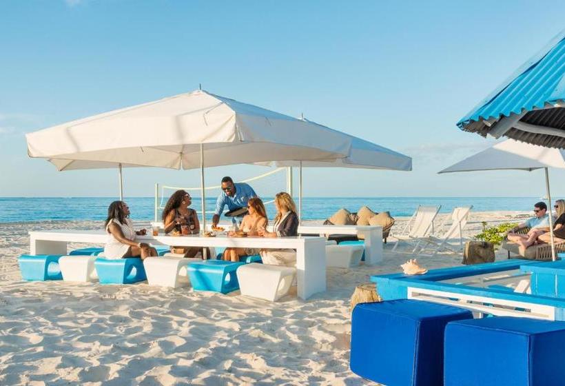 هتل Grace Bay Club