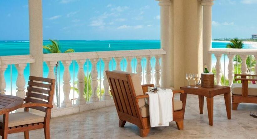 هتل Grace Bay Club