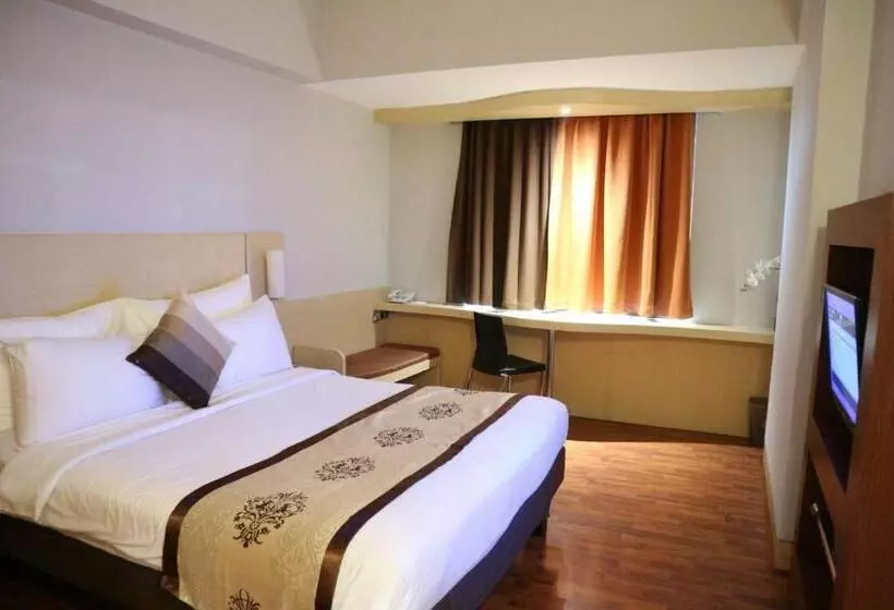 Hotel Arcadia Mangga Dua By Horison