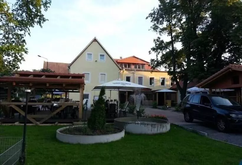 Otel & Restarant Ausspann