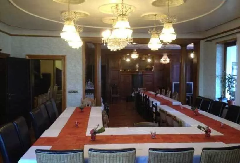 Otel & Restarant Ausspann