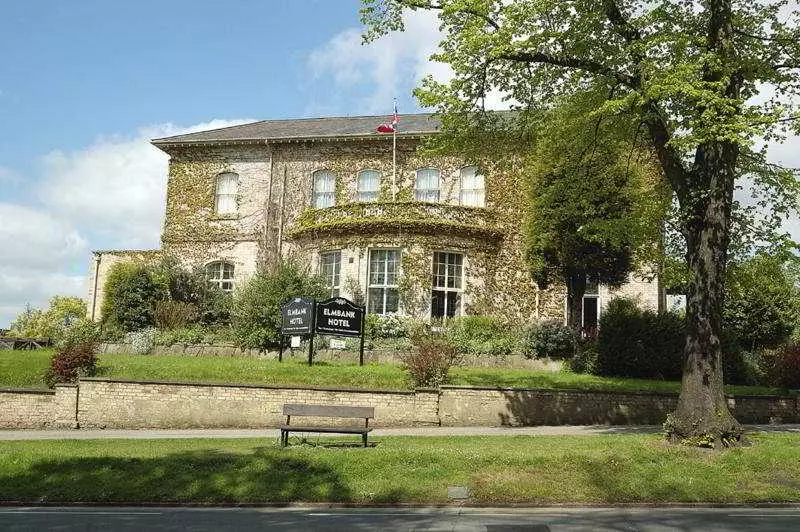 בית מלון כפרי Elmbank York, Tapestry Collection By Hilton