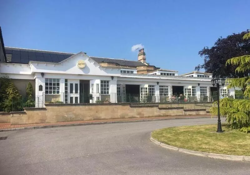 Gomersal Park Hotel & Dream Spa