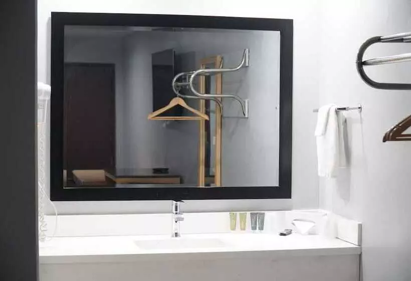 فندق Grand Park Inn