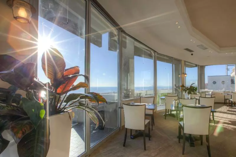 هتل Imperiale Rimini & Spa